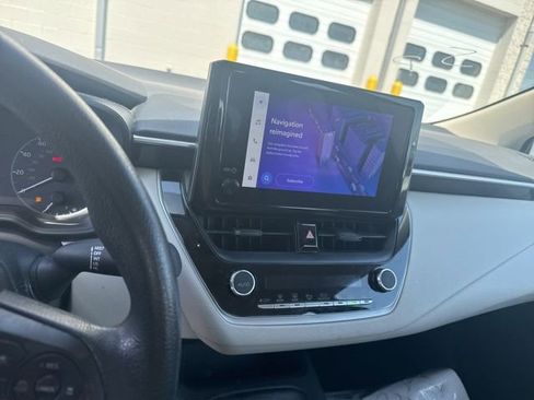 Used 2023 Toyota Corolla LE image 10