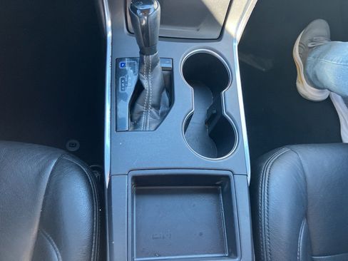 Used 2017 Toyota Camry SE image 18