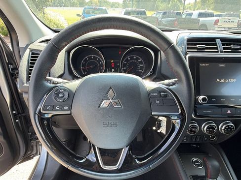 Used 2025 Mitsubishi Outlander Sport AWD image 26