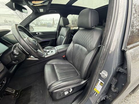 Used 2023 BMW X5 M50i w/ Executive Package image 19