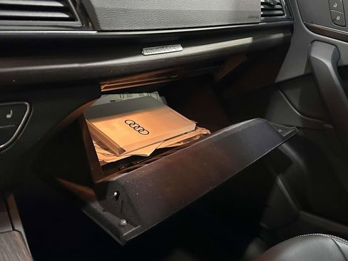 Used 2023 Audi Q5 2.0T Premium w/ Convenience Package image 27