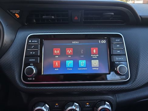 Used 2021 Nissan Kicks S image 15