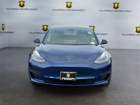 Used 2023 Tesla Model 3 Standard Range RWD image 2