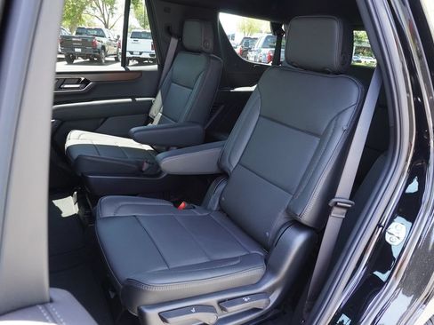 New 2026 GMC Yukon Denali w/ Denali Reserve Package AWD/4WD image 11