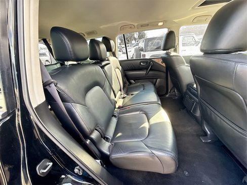 Used 2023 Nissan Armada SL image 32