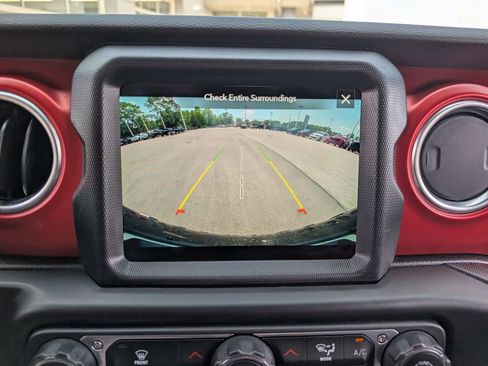 Used 2022 Jeep Wrangler Unlimited Rubicon image 27