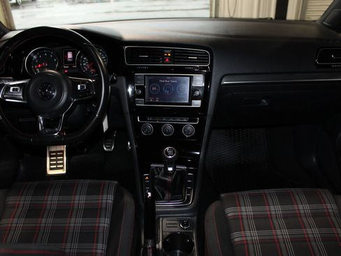 Used 2018 Volkswagen GTI S FWD image 14