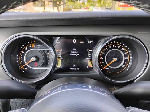 Used 2023 Jeep Gladiator Overland image 59