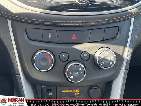 Certified 2022 Chevrolet Trax LT w/ Driver Confidence Package image 22
