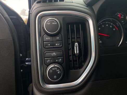 Used 2021 Chevrolet Silverado 1500 LT image 31