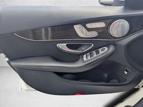 Used 2017 Mercedes-Benz C 300 4MATIC Sedan image 8