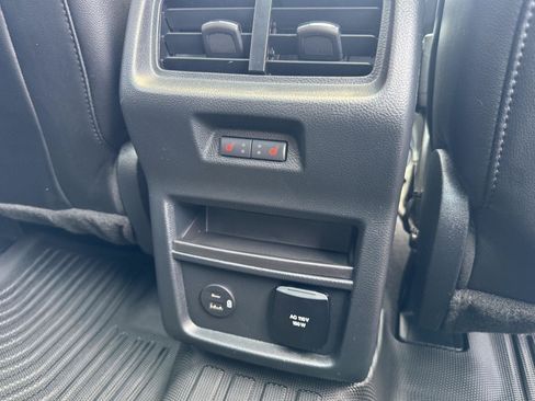 Used 2021 Ford Edge Titanium w/ Equipment Group 301A FWD image 32