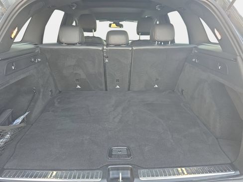 Used 2019 Mercedes-Benz GLC 300 4MATIC image 12
