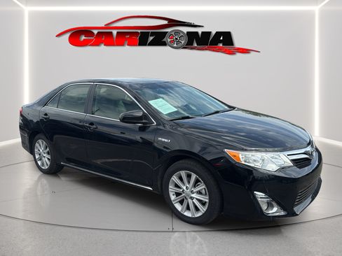 Used 2012 Toyota Camry XLE FWD image 2