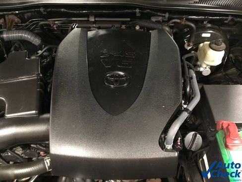 Used 2016 Toyota Tacoma TRD Sport w/ Towing Package AWD/4WD image 42