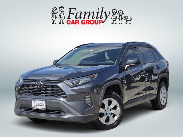 Used 2019 Toyota RAV4 LE FWD image 1