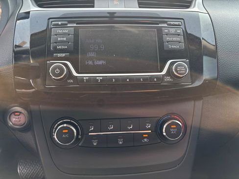 Used 2017 Nissan Sentra SV FWD image 22