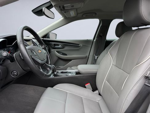 Used 2018 Chevrolet Impala Premier w/ Premier Confidence Package FWD image 15
