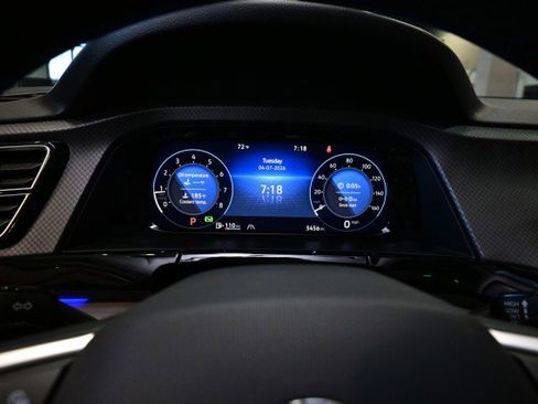 Used 2024 Volkswagen Atlas Peak Edition SE image 31