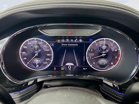 Used 2024 Bentley Flying Spur V8 AWD/4WD image 62