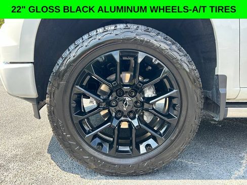 Used 2025 Chevrolet Silverado 1500 High Country AWD/4WD image 2