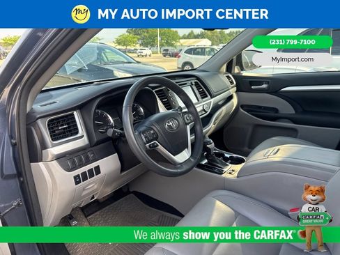 Used 2015 Toyota Highlander XLE AWD/4WD image 8