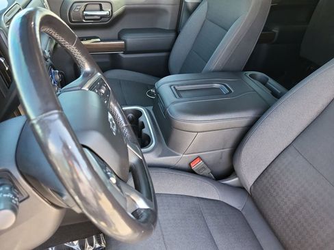 Used 2019 Chevrolet Silverado 1500 LT Trail Boss AWD/4WD image 11