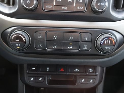 Used 2016 Chevrolet Colorado Z71 image 11