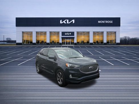 Used 2023 Ford Edge SEL w/ Convenience Package AWD/4WD image 3