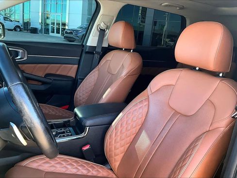 Used 2022 Kia Sorento SX Prestige w/ Rust Color Package image 9