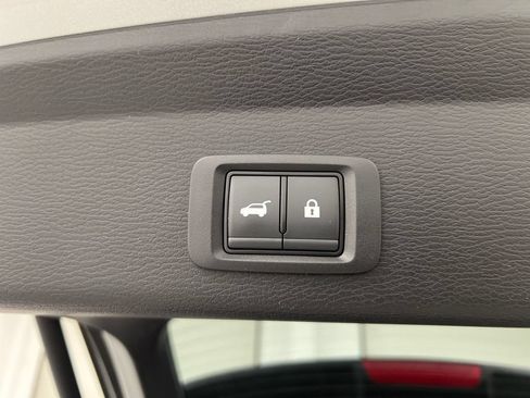 Used 2025 Mitsubishi Outlander SE FWD image 47