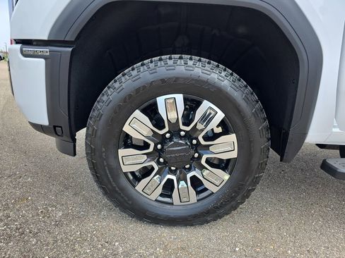 New 2026 GMC Sierra 2500 Denali w/ Denali Reserve Package AWD/4WD image 36