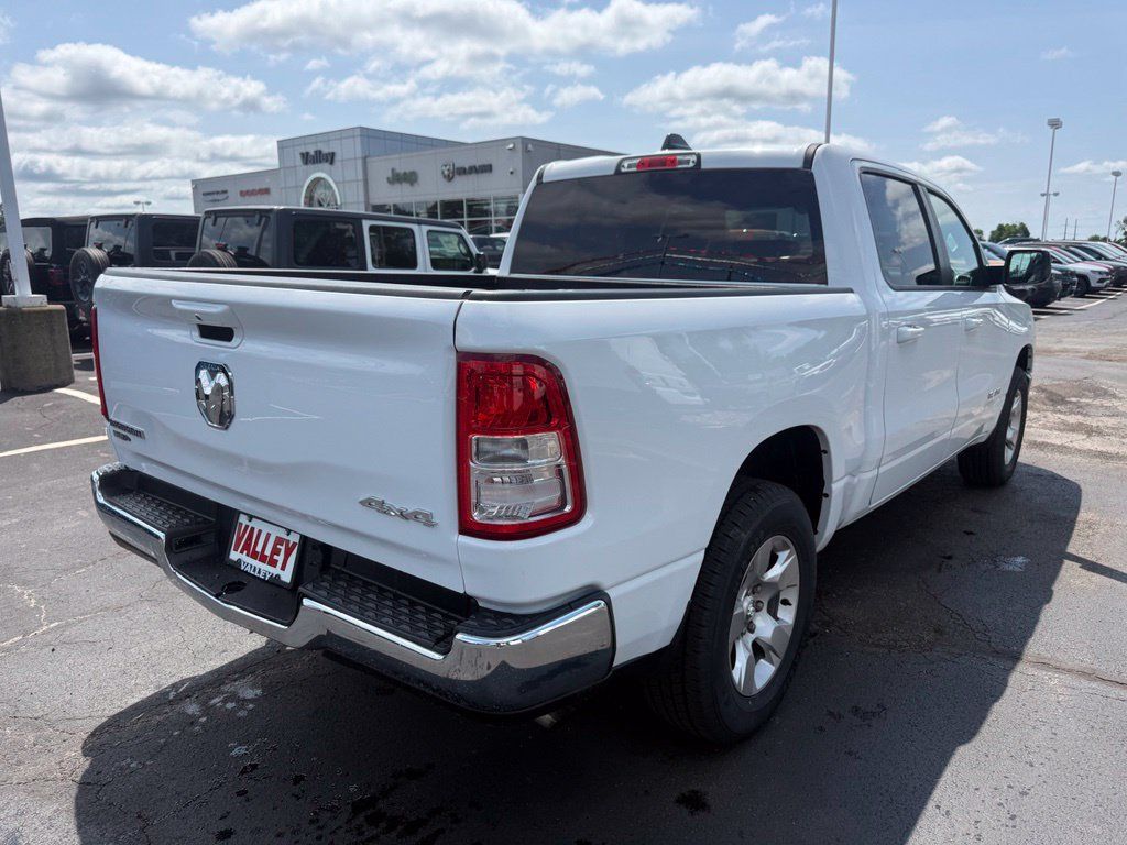 Used 2022 RAM 1500 Big Horn AWD/4WD image 3