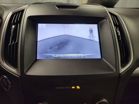 Used 2020 Ford Edge SEL w/ Convenience Package image 17