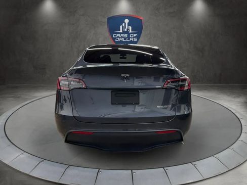 Used 2022 Tesla Model Y Performance image 4