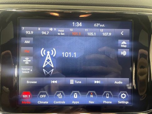 Used 2021 Jeep Grand Cherokee Limited image 19