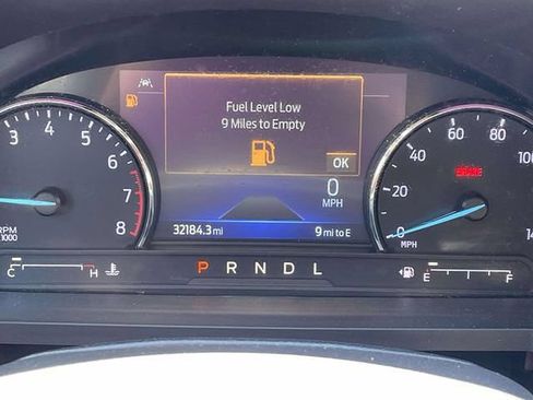 Used 2022 Ford Explorer XLT w/ Equipment Group 202A AWD/4WD image 26