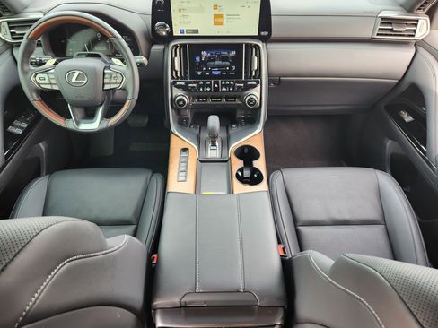 Certified 2025 Lexus LX 700h Luxury image 31