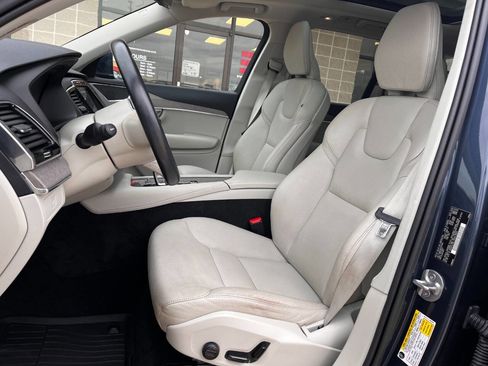Used 2023 Volvo XC90 B6 Plus w/ Protection Package Premier image 8