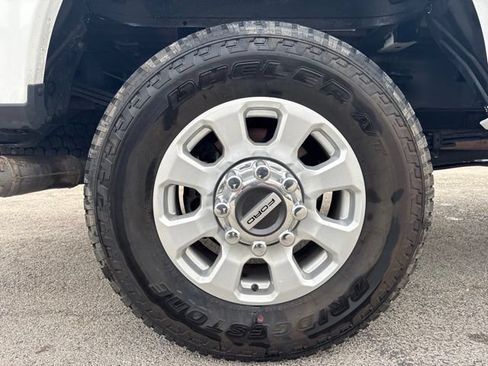 Used 2023 Ford F350 XLT w/ FX4 Off-Road Package AWD/4WD image 8