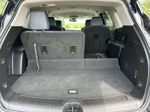 Used 2020 Buick Enclave Essence AWD/4WD image 27