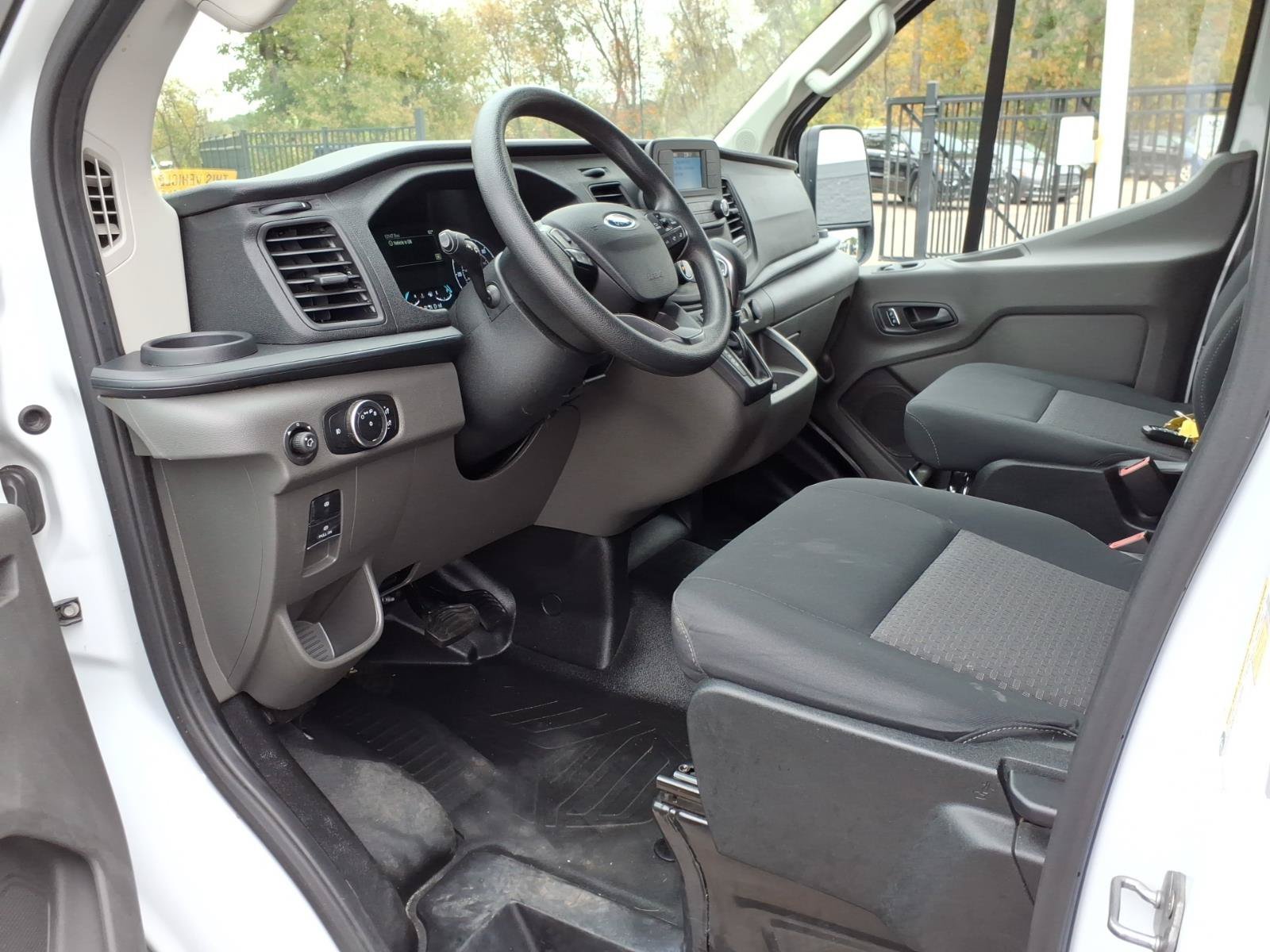 Used 2025 Ford Transit 250 Low Roof w/ Exterior Upgrade Package RWD image 12