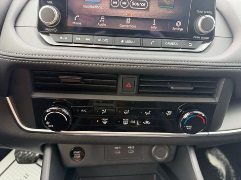 Used 2026 Nissan Rogue S AWD/4WD image 18