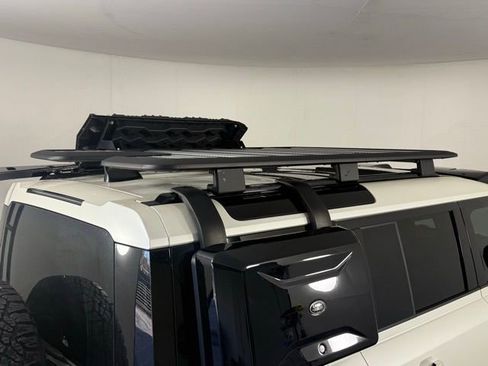 New 2024 Land Rover Defender 110 S image 18