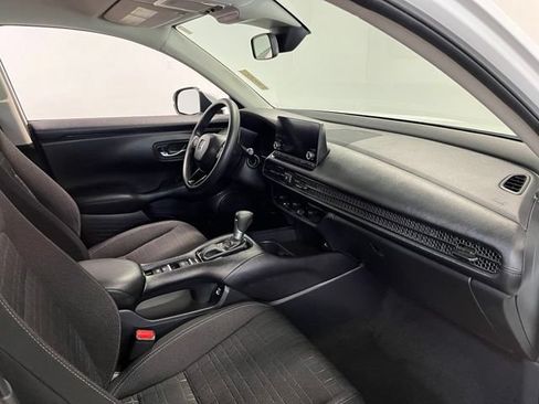 Used 2023 Honda HR-V LX image 11