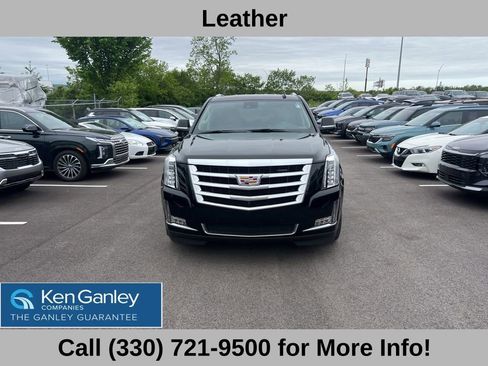 Used 2020 Cadillac Escalade Luxury AWD/4WD image 2