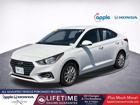 Used 2021 Hyundai Accent SEL FWD image 3