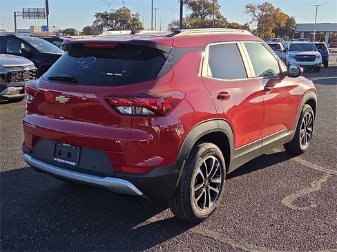New 2026 Chevrolet TrailBlazer LT image 3