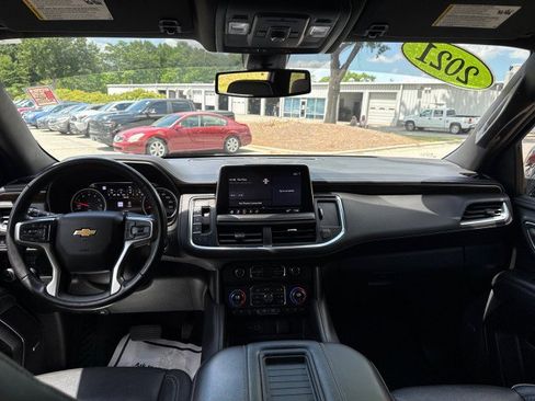 Used 2021 Chevrolet Suburban Premier AWD/4WD image 38