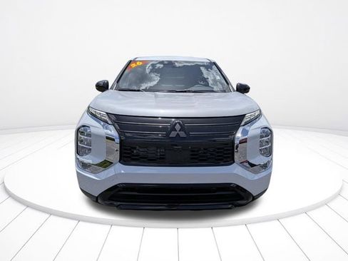 New 2026 Mitsubishi Outlander LE FWD image 8